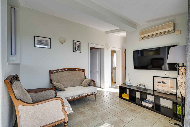 Villa with 3 Separate Apartments – Ideal Investment Opportunity for a Mini-Hotel — photo 11